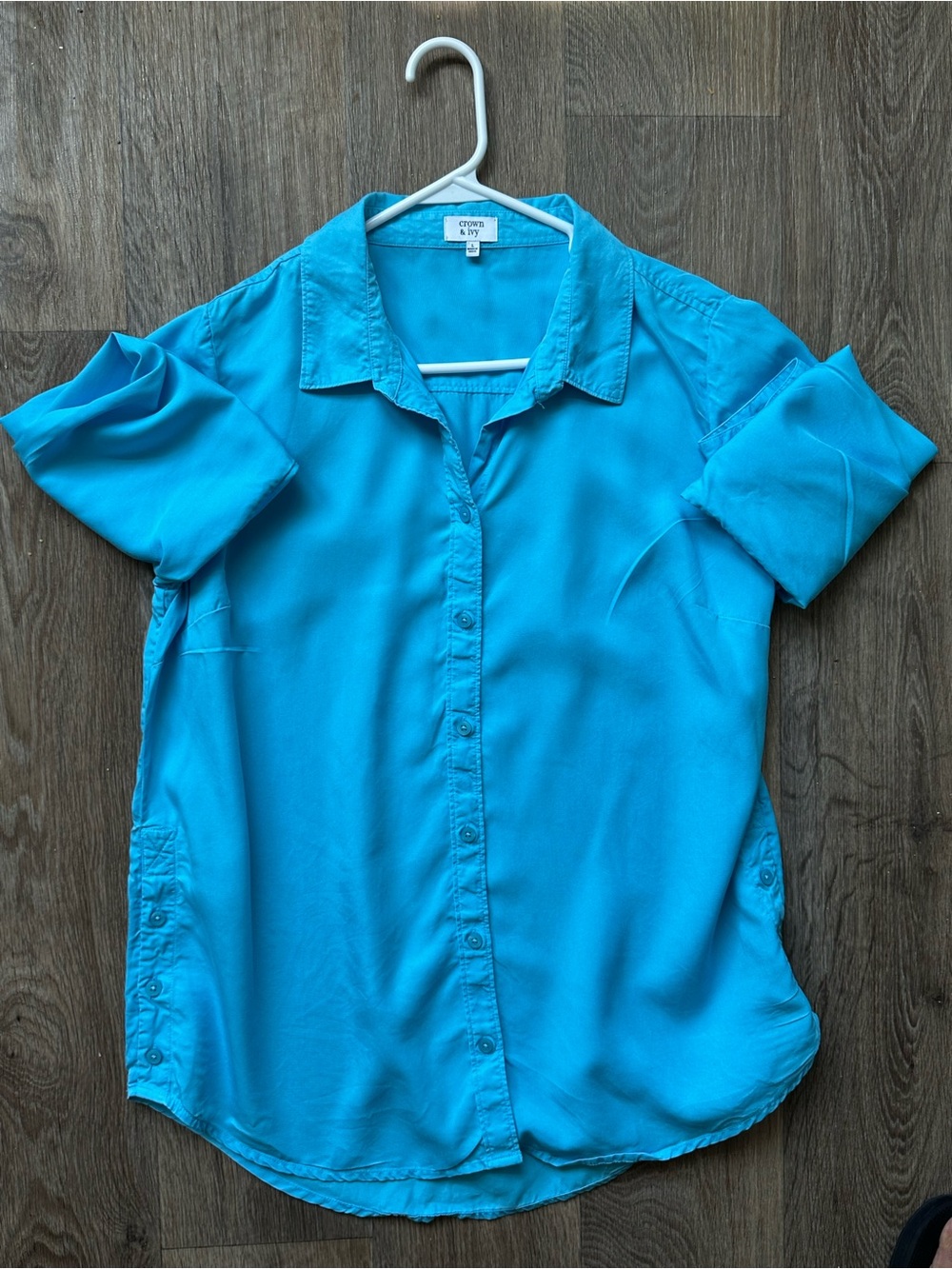 crown & ivy Blue Button Down Long Sleeve Shirt Blouse Women’s Size Large